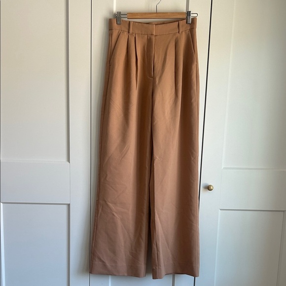 Abercrombie and Fitch Wide-Leg Tan Pants | 6L - Picture 1 of 5